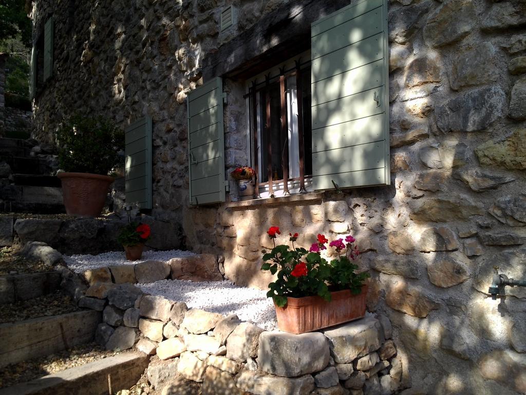 La Farigoulette Bed and Breakfast Taradeau Esterno foto