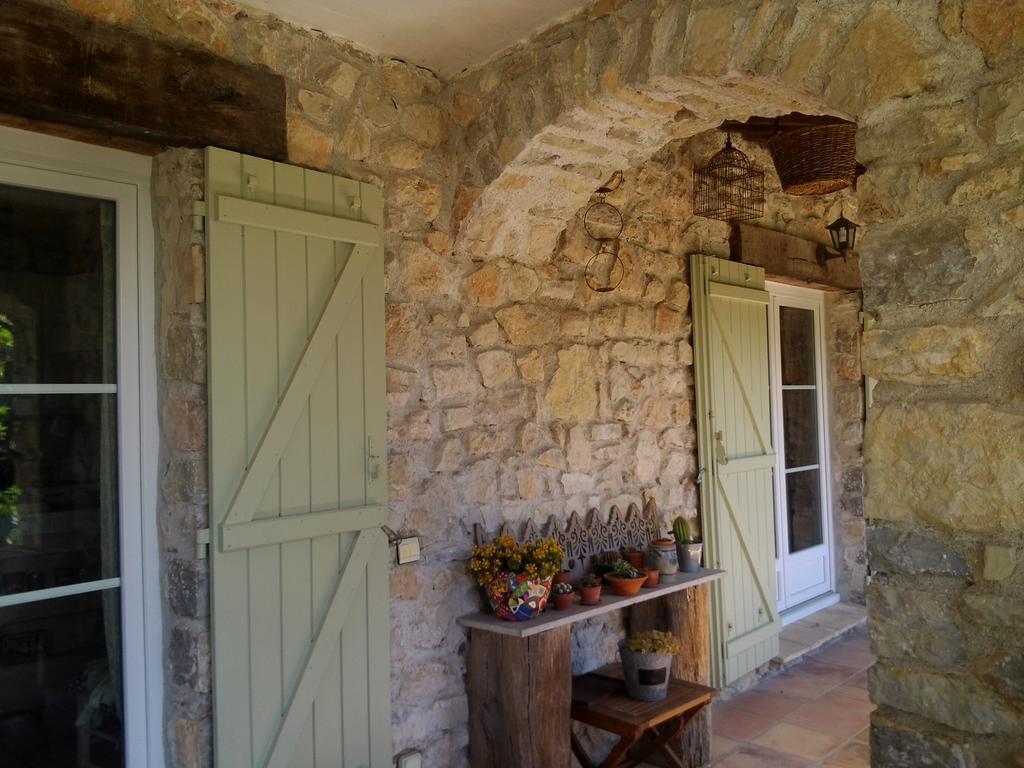 La Farigoulette Bed and Breakfast Taradeau Esterno foto