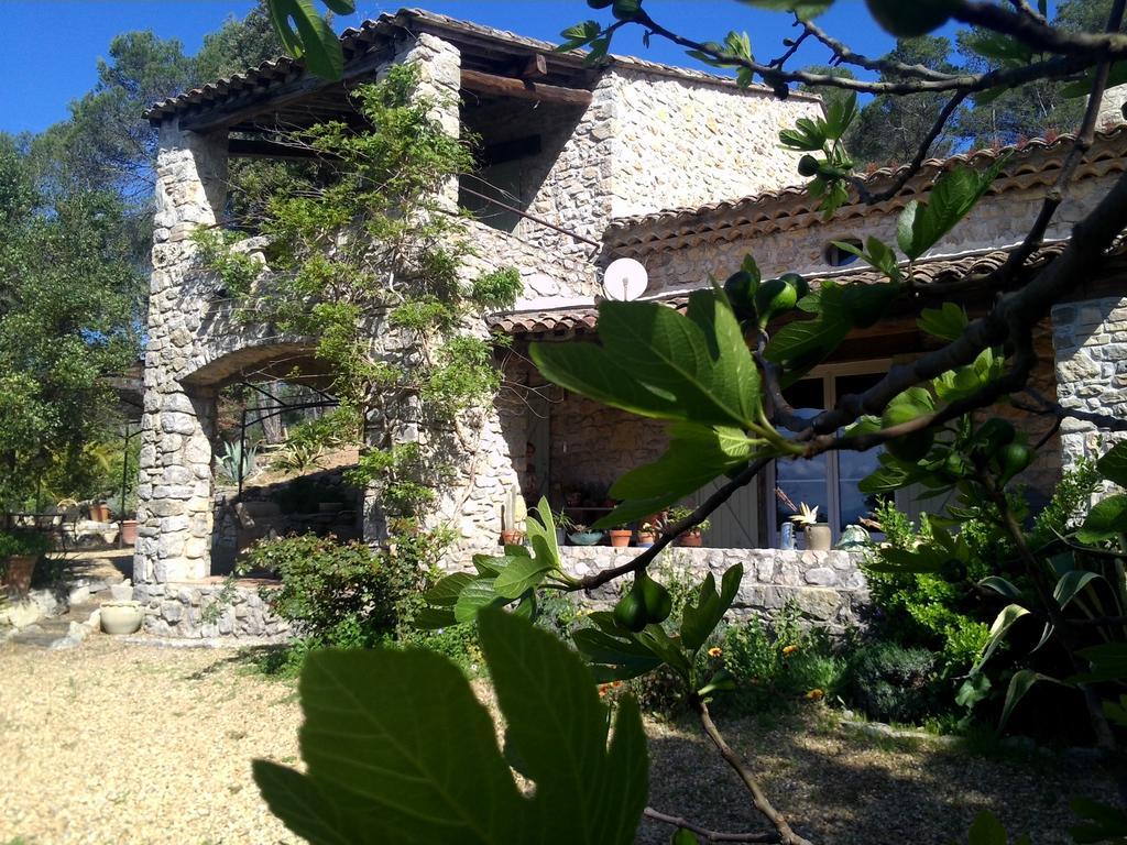 La Farigoulette Bed and Breakfast Taradeau Esterno foto